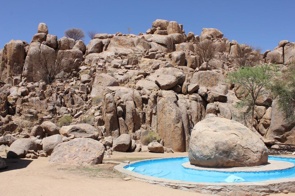 Madisa Camp Hotel Kalkbron Bagian luar foto