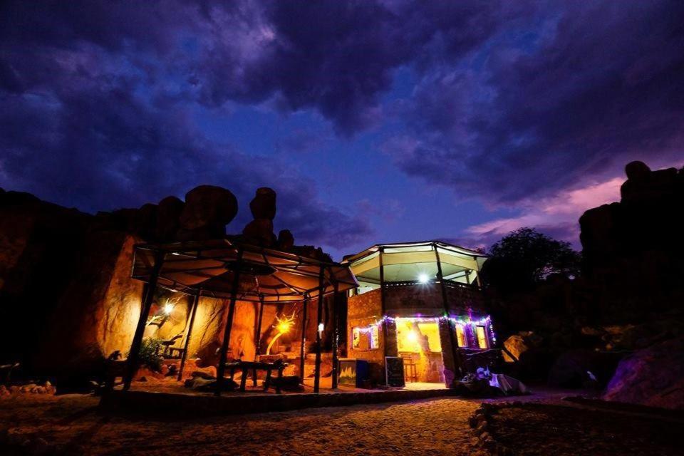 Madisa Camp Hotel Kalkbron Bagian luar foto